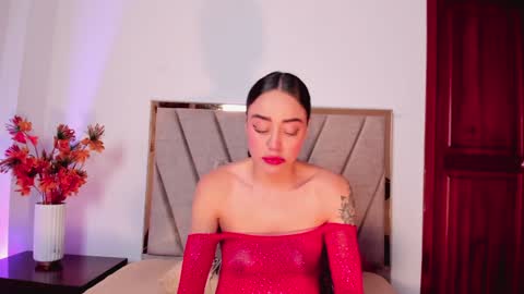 Nora Da Silva online show from December 2024 12:45:02 AM