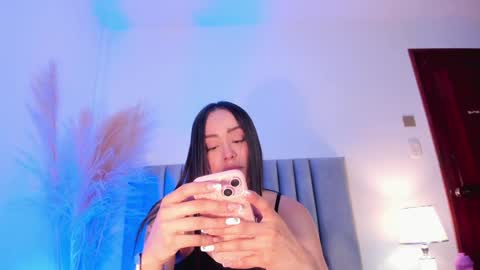 Nora Da Silva online show from January 2025 12:23:01 AM