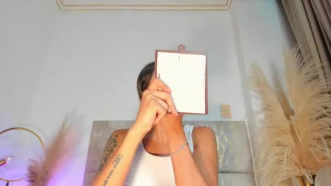 Nora Da Silva online show from September 2025 12:58:02 AM