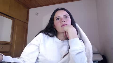 Snapshot of noreen_ chatting on March 2026 07:39:01 PM noreen_ online show from March 2026 07:39:01 PM