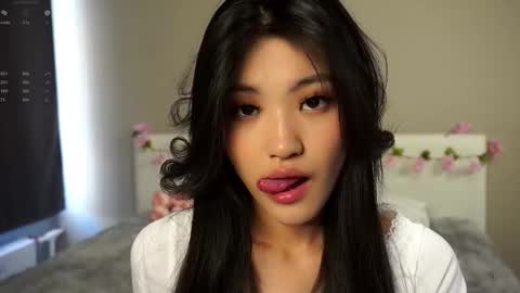 Snapshot of noreenbeckey chatting on September 2025 07:41:01 AM Nore online show from September 2025 07:41:01 AM