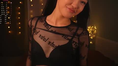 Snapshot of noreenbeckey chatting on December 2025 07:50:01 AM Nore online show from December 2025 07:50:01 AM