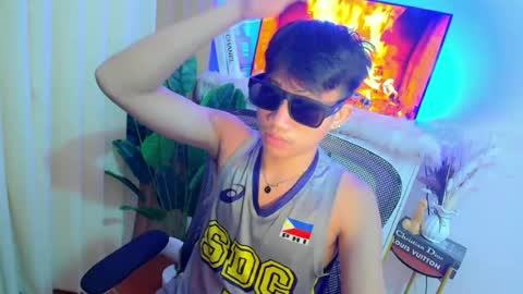 Snapshot of noregrets4moriel_ chatting on June 2026 03:16:02 PM Hi im ariel online show from June 2026 03:16:02 PM