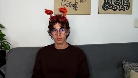 Snapshot of norehg__ chatting on October 2025 11:51:02 PM Norehg online show from October 2025 11:51:02 PM