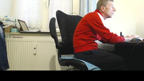 Snapshot of normuc chatting on April 2026 03:09:02 PM Normuc online show from April 2026 03:09:02 PM