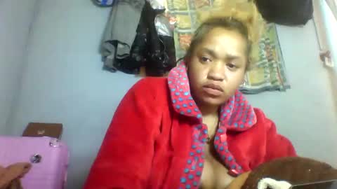 nosminah01 online show from September 2025 05:07:01 AM