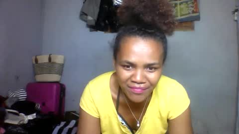 nosminah01 online show from September 2025 08:00:02 PM