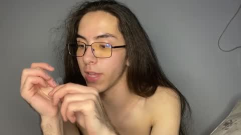 notatheeena online show from September 2025 03:44:02 PM