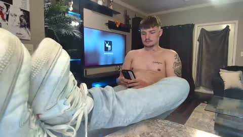 Snapshot of notoribliss chatting on October 2025 03:40:01 AM Riley online show from October 2025 03:40:01 AM