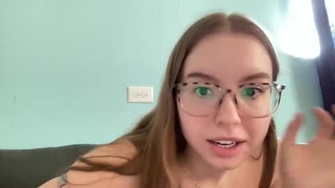 Snapshot of notsydneysweeney chatting on July 2026 07:57:01 PM notsydneysweeney online show from July 2026 07:57:01 PM