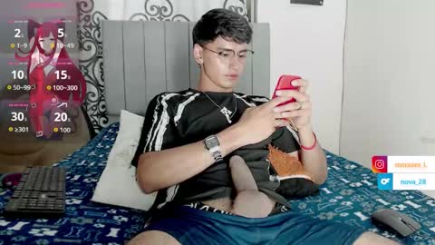 nova__19 online show from November 2025 08:00:01 PM