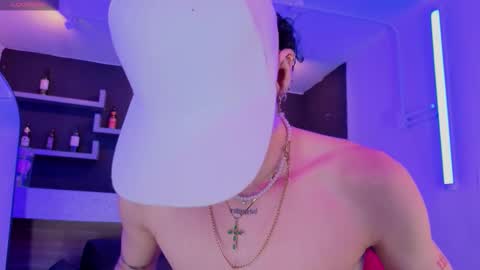 Snapshot of nova_salvadore chatting on February 2026 04:44:01 AM Nova Salvatore online show from February 2026 04:44:01 AM