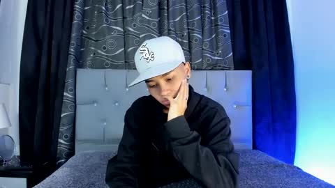 Snapshot of nova_sex1 chatting on December 2024 05:33:02 AM nova online show from December 2024 05:33:02 AM