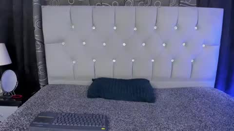 Snapshot of nova_sex1 chatting on January 2025 06:33:01 AM nova online show from January 2025 06:33:01 AM