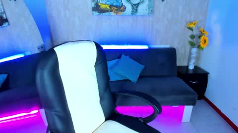 Snapshot of nova_sex1 chatting on April 2026 09:39:33 PM nova online show from April 2026 09:39:33 PM