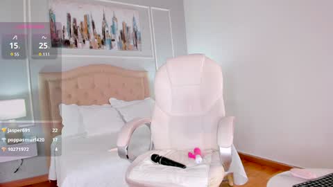 Andrea online show from February 2025 07:27:02 PM