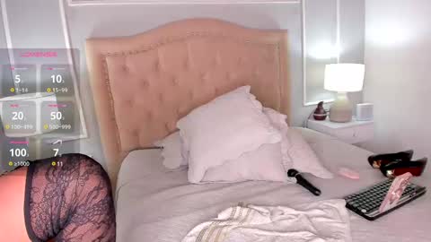 Andrea online show from February 2025 07:52:02 PM