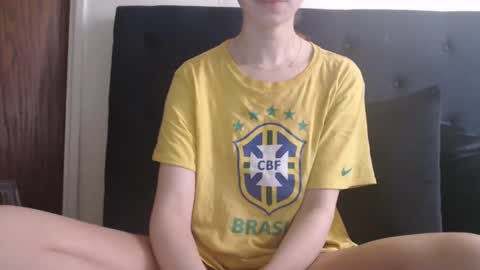 Olivia online show from February 2025 06:42:02 PM