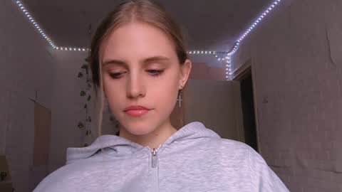 Mia Blake online show from March 2026 12:06:02 PM