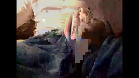 Noxukau online show from September 2025 12:04:01 AM