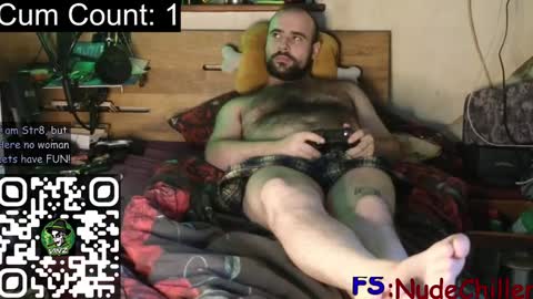 Snapshot of nudechiller chatting on December 2024 12:17:01 PM Vinz... online show from December 2024 12:17:01 PM