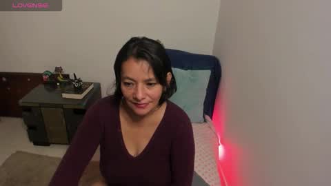 Snapshot of nuit_rose chatting on November 2025 02:28:01 AM nuit_rose online show from November 2025 02:28:01 AM