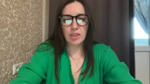 Snapshot of nuitblanche_vibes chatting on October 2025 07:18:01 AM nuitblanche_vibes online show from October 2025 07:18:01 AM