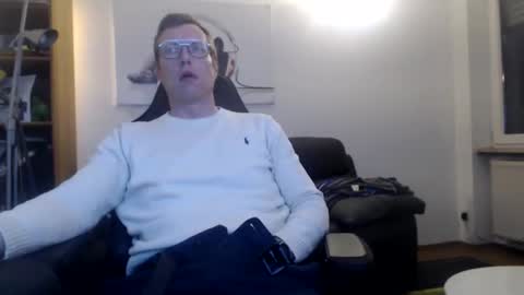 nursefan online show from December 2025 06:34:02 PM