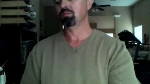 nvrenuff1979 online show from November 2025 09:17:01 PM