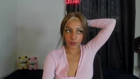 Snapshot of nya_brown chatting on July 2026 09:40:02 PM Nya online show from July 2026 09:40:02 PM
