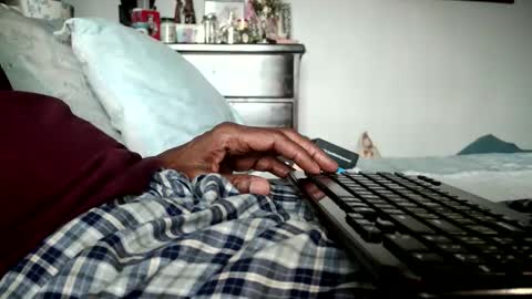 KN online show from November 2025 05:12:01 PM