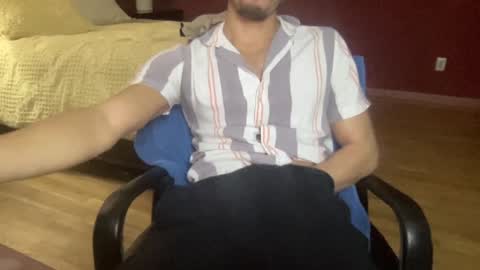 Snapshot of nyc2100 chatting on February 2025 05:18:02 AM Your HOTBF online show from February 2025 05:18:02 AM