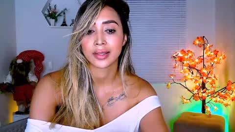 Nycole online show from January 2025 11:52:02 PM