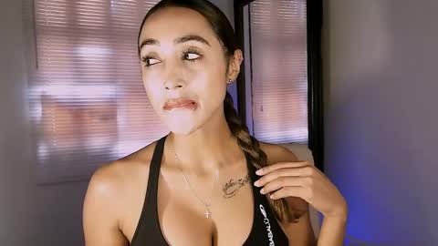 Snapshot of nycole_1988 chatting on March 2026 07:25:01 PM Nycole online show from March 2026 07:25:01 PM