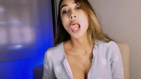 Snapshot of nycole_1988 chatting on April 2026 10:15:01 PM Nycole online show from April 2026 10:15:01 PM