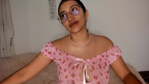 Snapshot of nykhor_paul chatting on December 2025 12:42:01 AM Vanessa online show from December 2025 12:42:01 AM