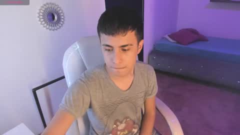 Snapshot of nyko_ds chatting on November 2025 04:33:02 AM nyko_ds online show from November 2025 04:33:02 AM