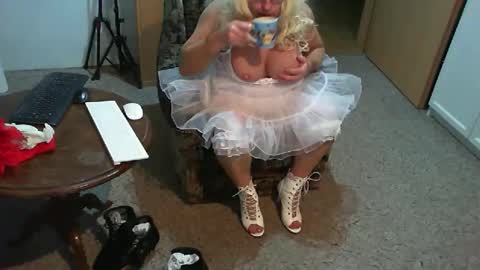 Strumpfhose online show from February 2026 05:36:01 AM