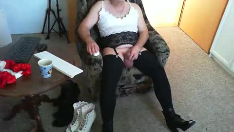 Snapshot of nyloniasau chatting on April 2026 12:29:02 PM Strumpfhose online show from April 2026 12:29:02 PM