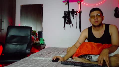 Snapshot of nymphobuddies chatting on January 2025 05:02:01 AM David and Steven Independents online show from January 2025 05:02:01 AM