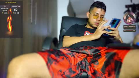 Snapshot of nymphobuddies chatting on February 2025 04:50:02 AM David and Steven Independents online show from February 2025 04:50:02 AM