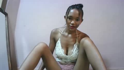 Snapshot of nympholinha chatting on February 2025 11:52:01 AM nympholinha online show from February 2025 11:52:01 AM