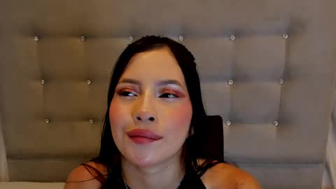 xionela gates online show from April 2026 08:06:02 PM