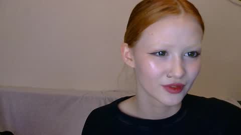 nyra_thira online show from October 2025 08:26:01 PM