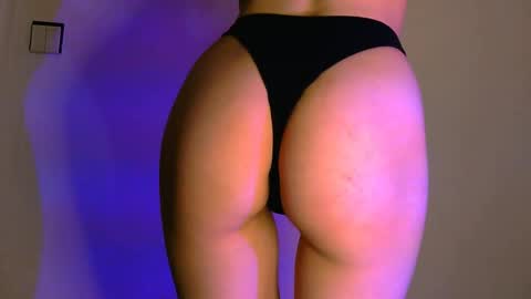 Snapshot of nyra_thira chatting on April 2026 03:39:01 PM nyra_thira online show from April 2026 03:39:01 PM