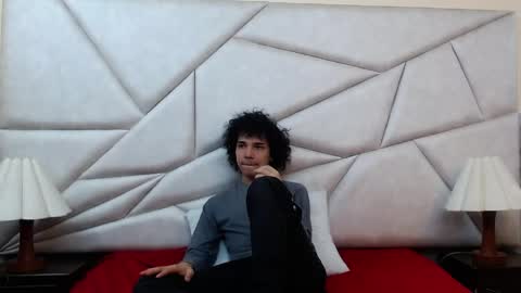 nyx_and_arian online show from April 2026 01:27:01 AM