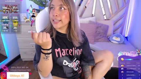 Alex   .    online show from January 2025 12:23:01 AM