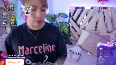 Alex   .    online show from January 2025 03:34:02 AM