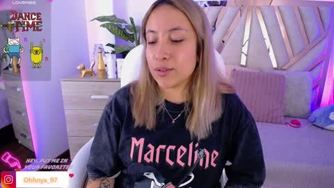 Alex   .    online show from January 2025 08:21:01 PM