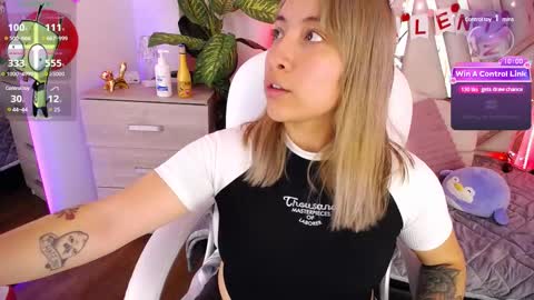 Alex   .    online show from February 2025 08:45:01 PM